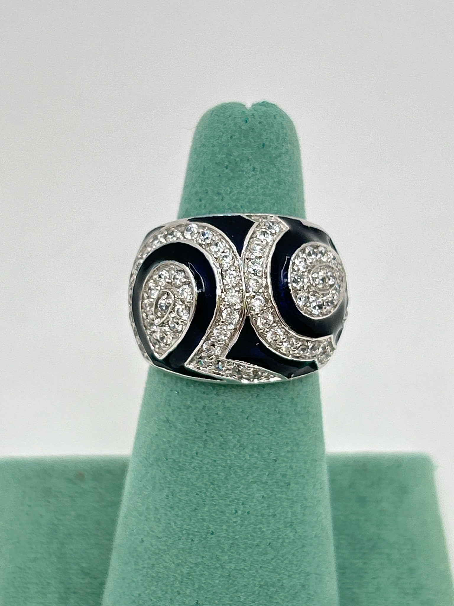 Black & Silver Size 7 Ring