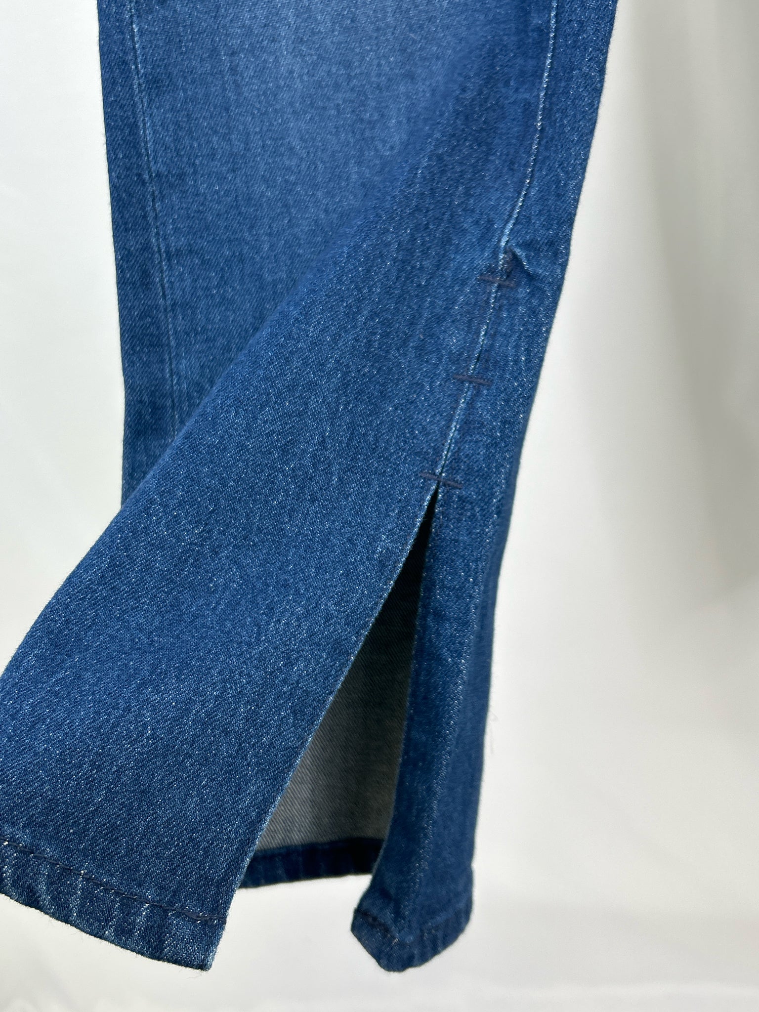 WE THE FREE Size 28/6 BLUE DENIM Women jeans