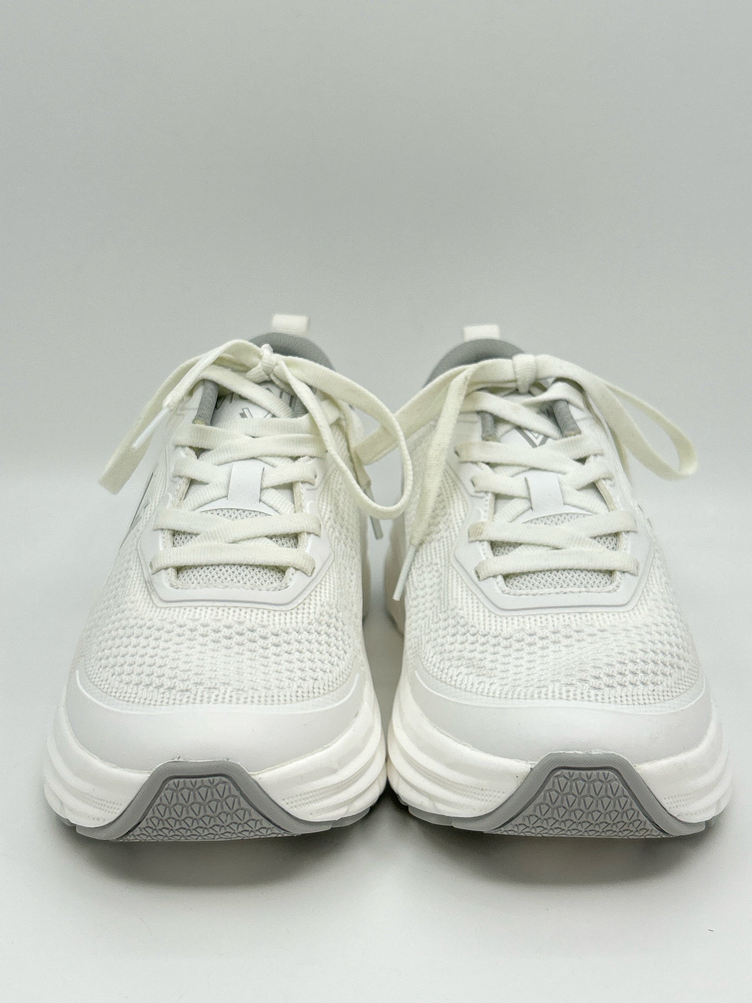 VIONIC Size 8.5 White Women Sneakers
