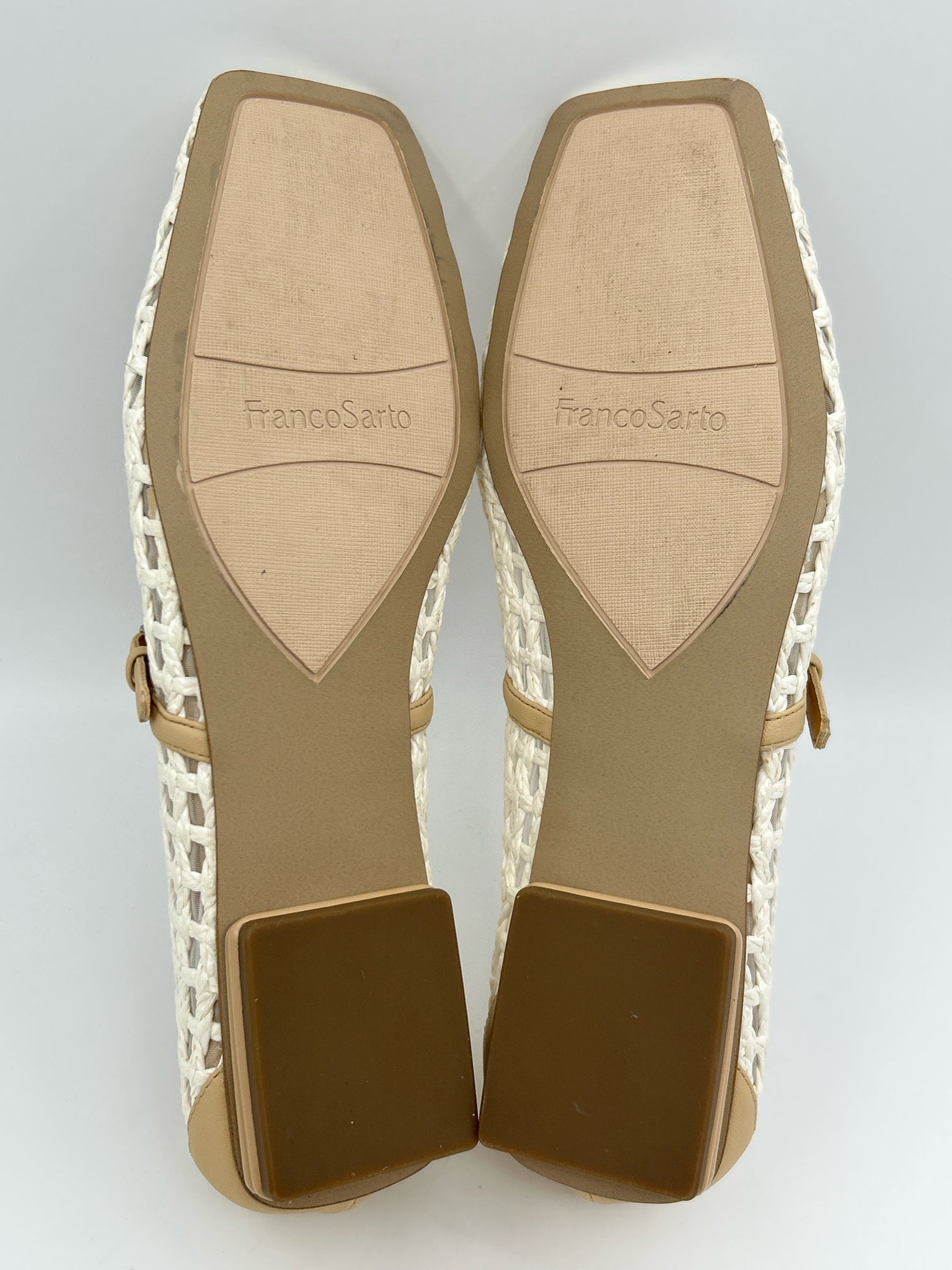 FRANCO SARTO Size 10M Ivory Women Flats