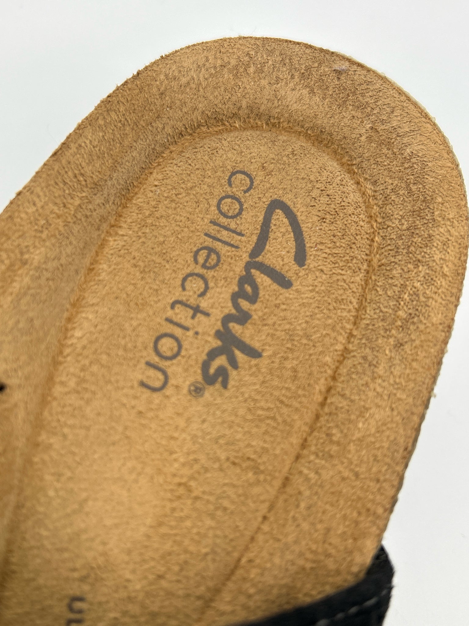 CLARKS Size 8.5 Black & Brown Women Sandal