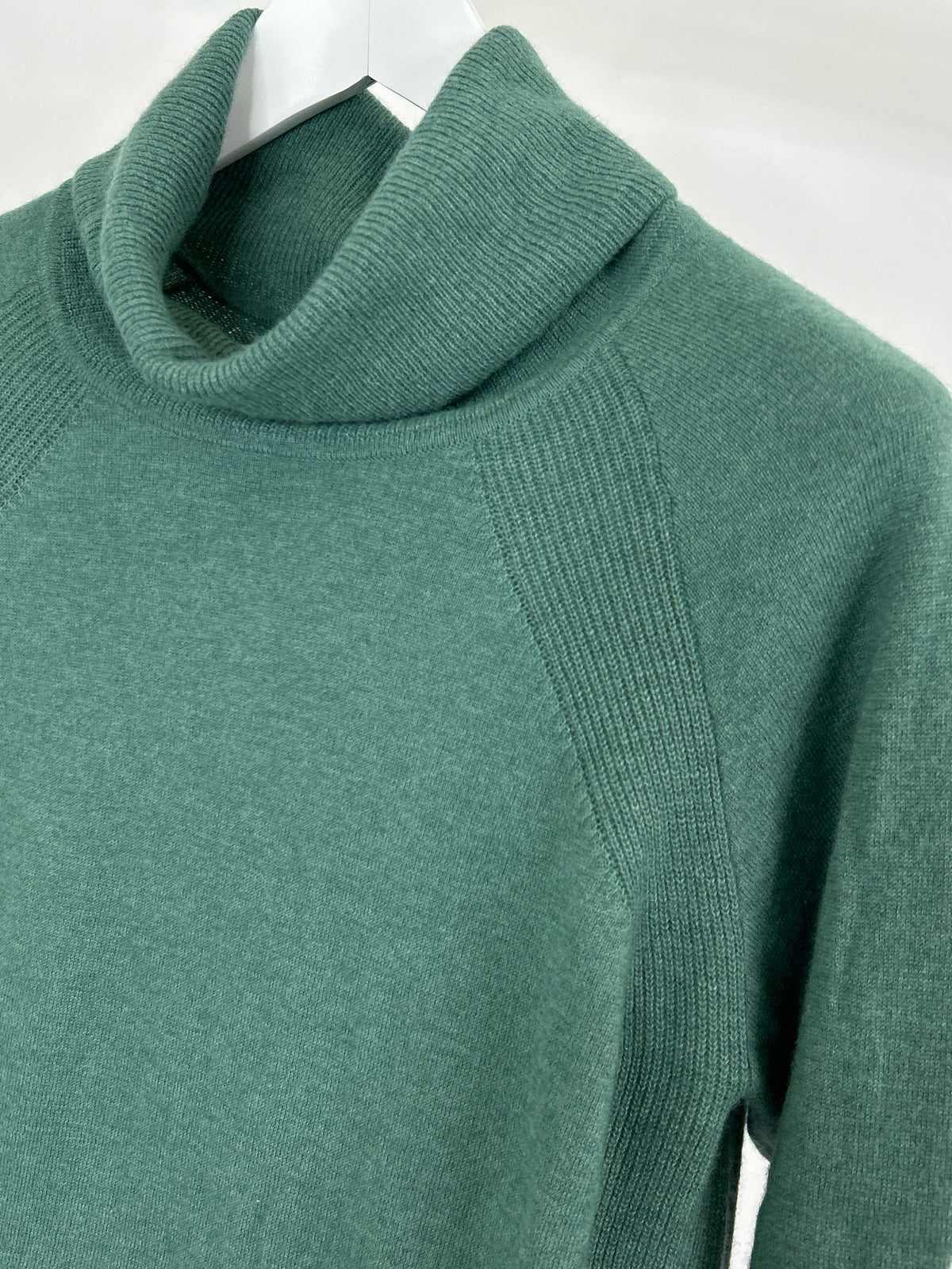ROYAL ROBBINS Size L Green Women Sweater