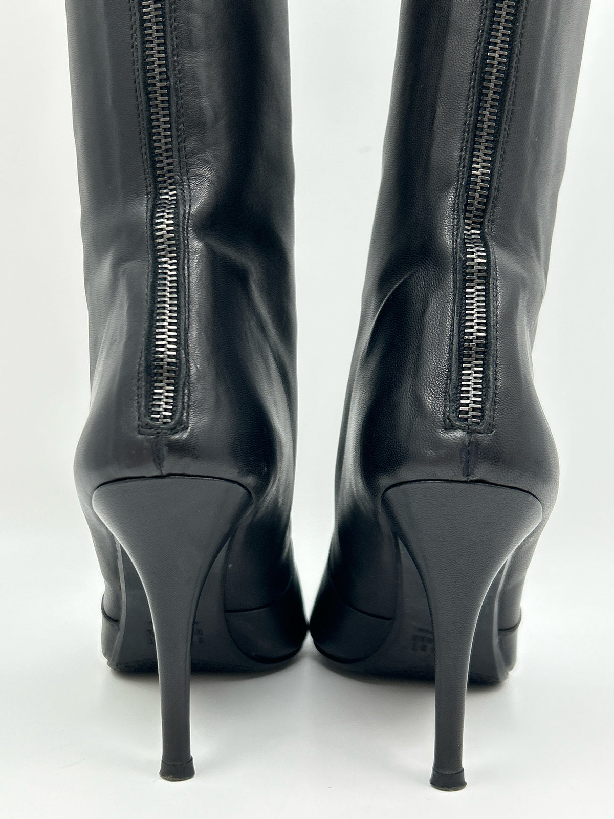STUART WEITZMAN Size 9M Black Women Boots