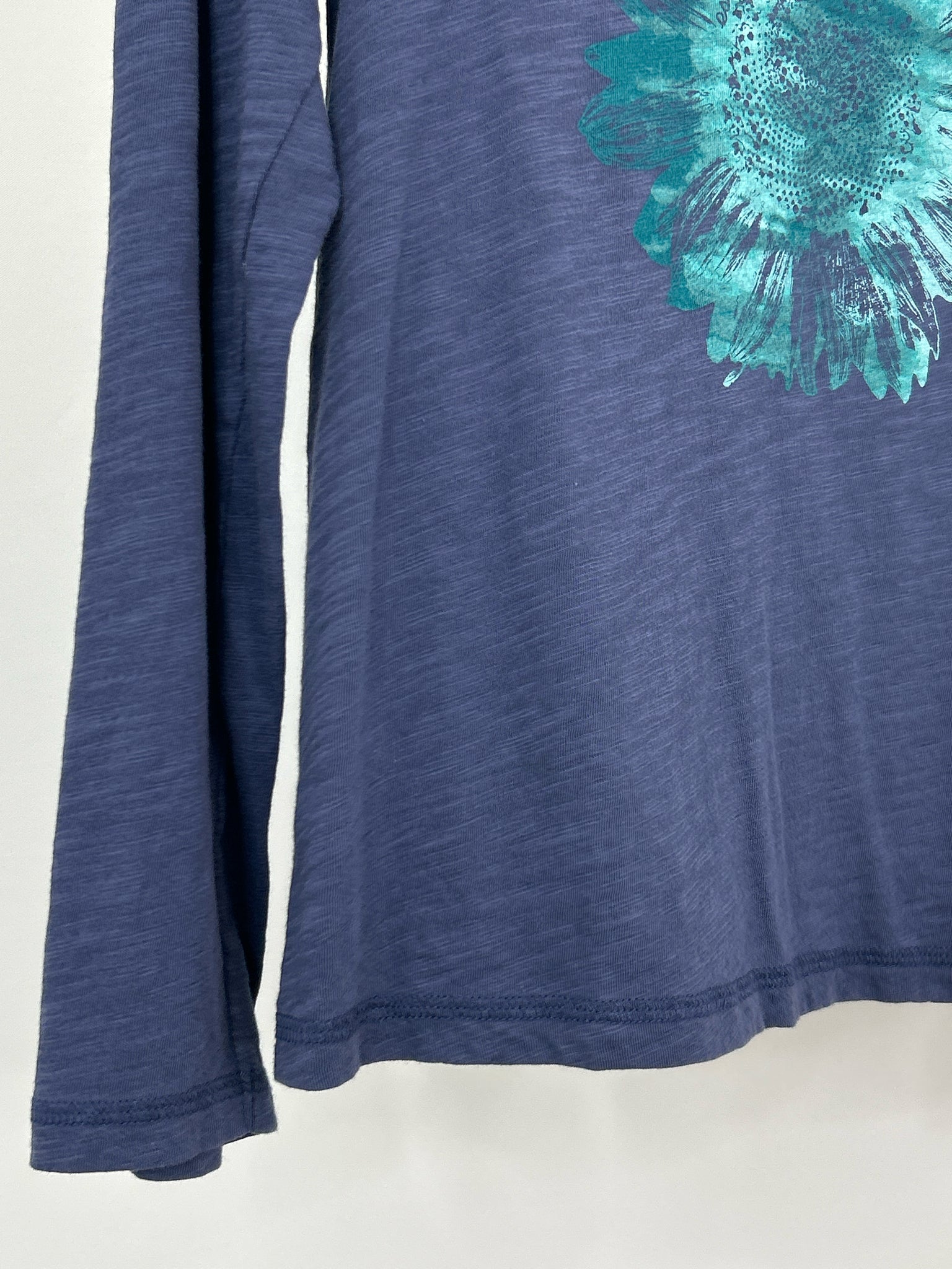 Escape by Habitat Clothes Size S Navy Women Top NWT