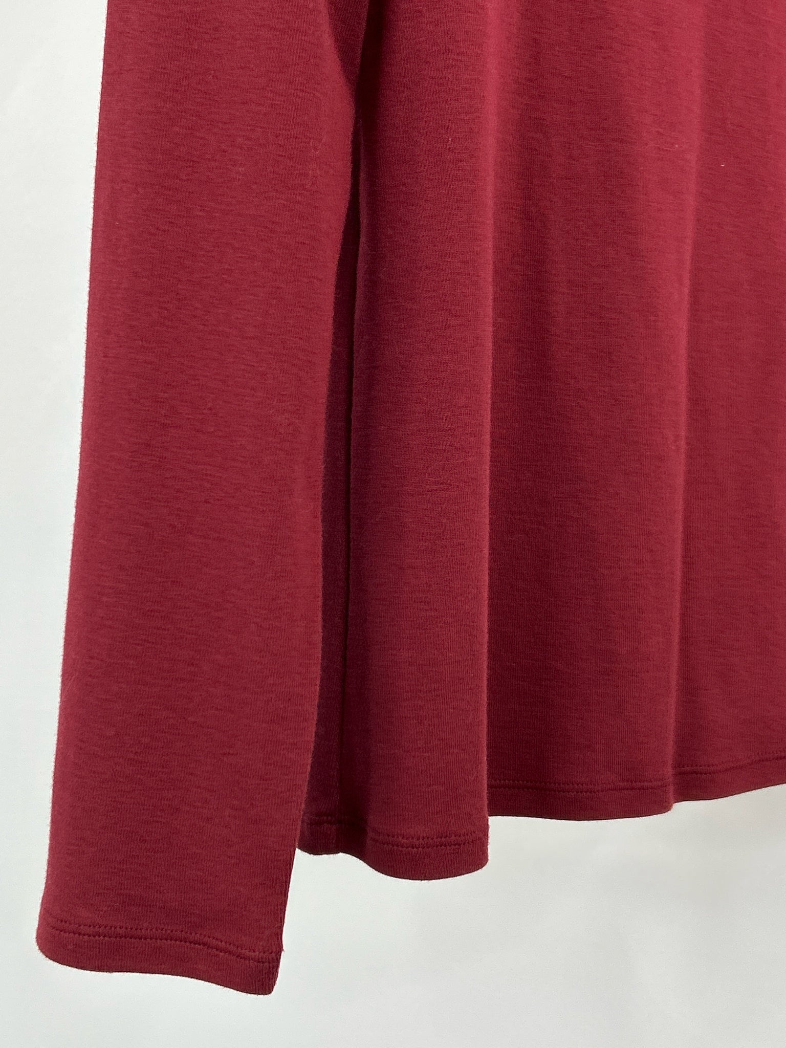 HABITAT Size S WINE Women T-shirt