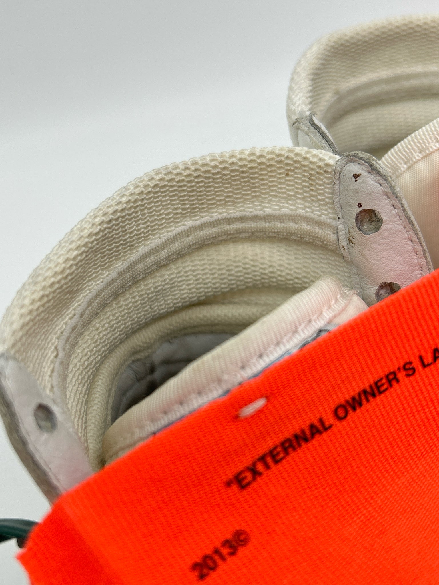 OFF-WHITE Size 36 White Print Women Sneakers
