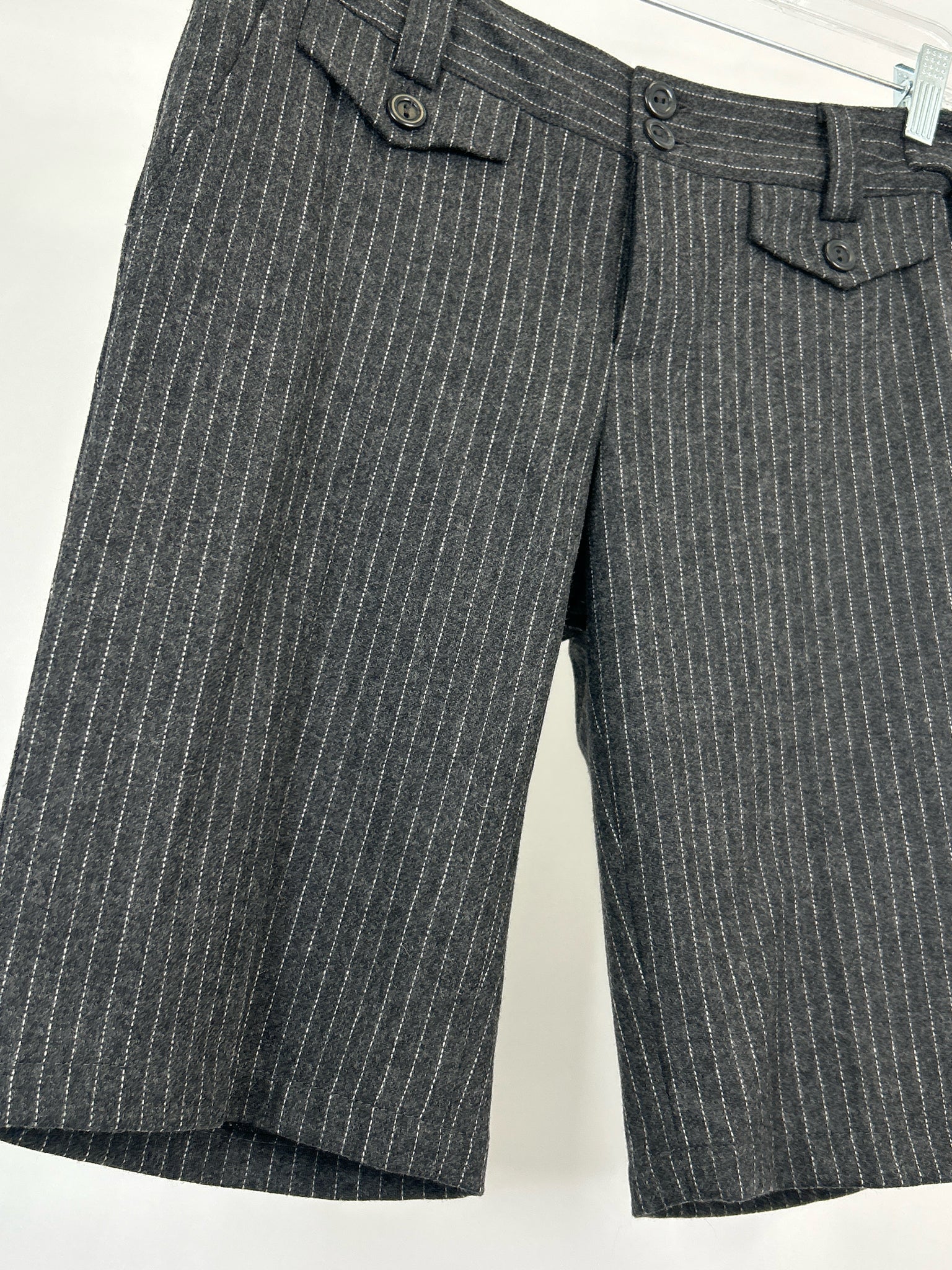 NANETTE LEPORE Size 4 Grey and white Women Shorts