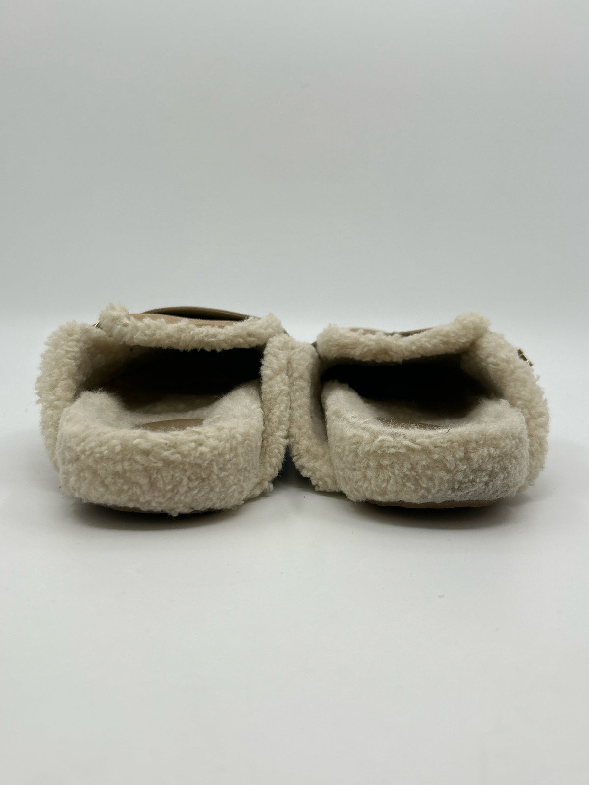 MICHAEL MICHAEL KORS Size 8.5M Cream Women Clogs