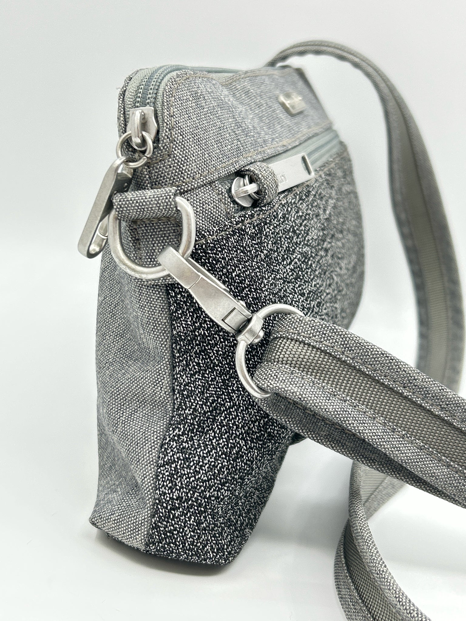 BAGGALLINI Grey & Black Women Purse