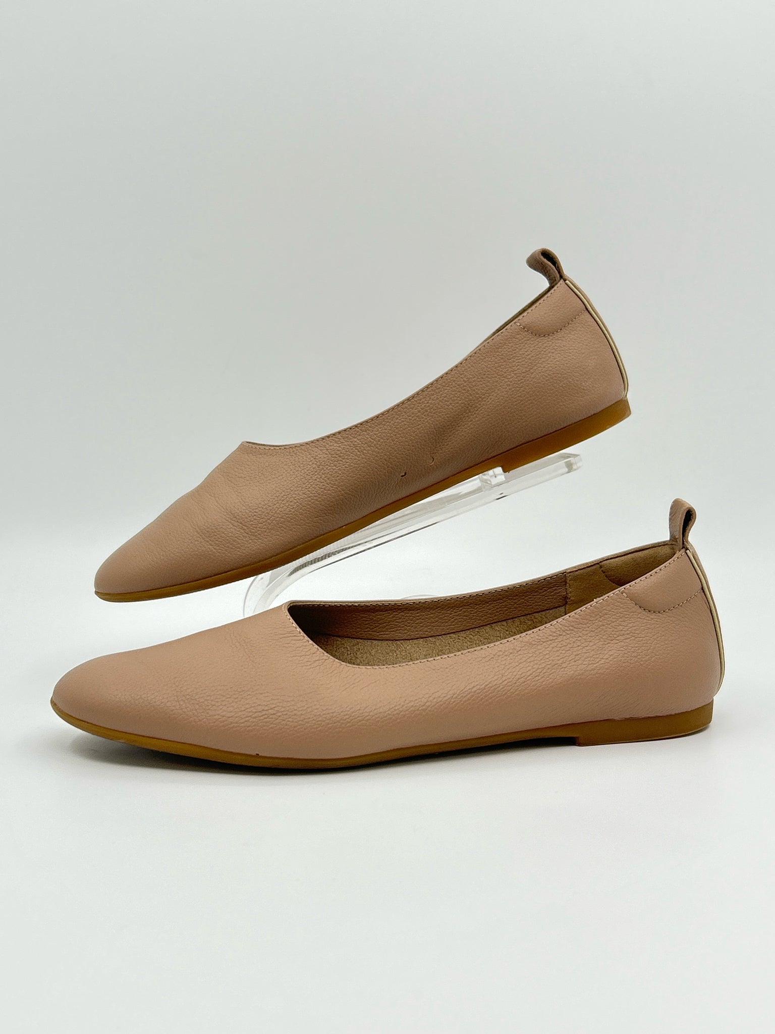 EVERLANE Size 6 nude Women Flats