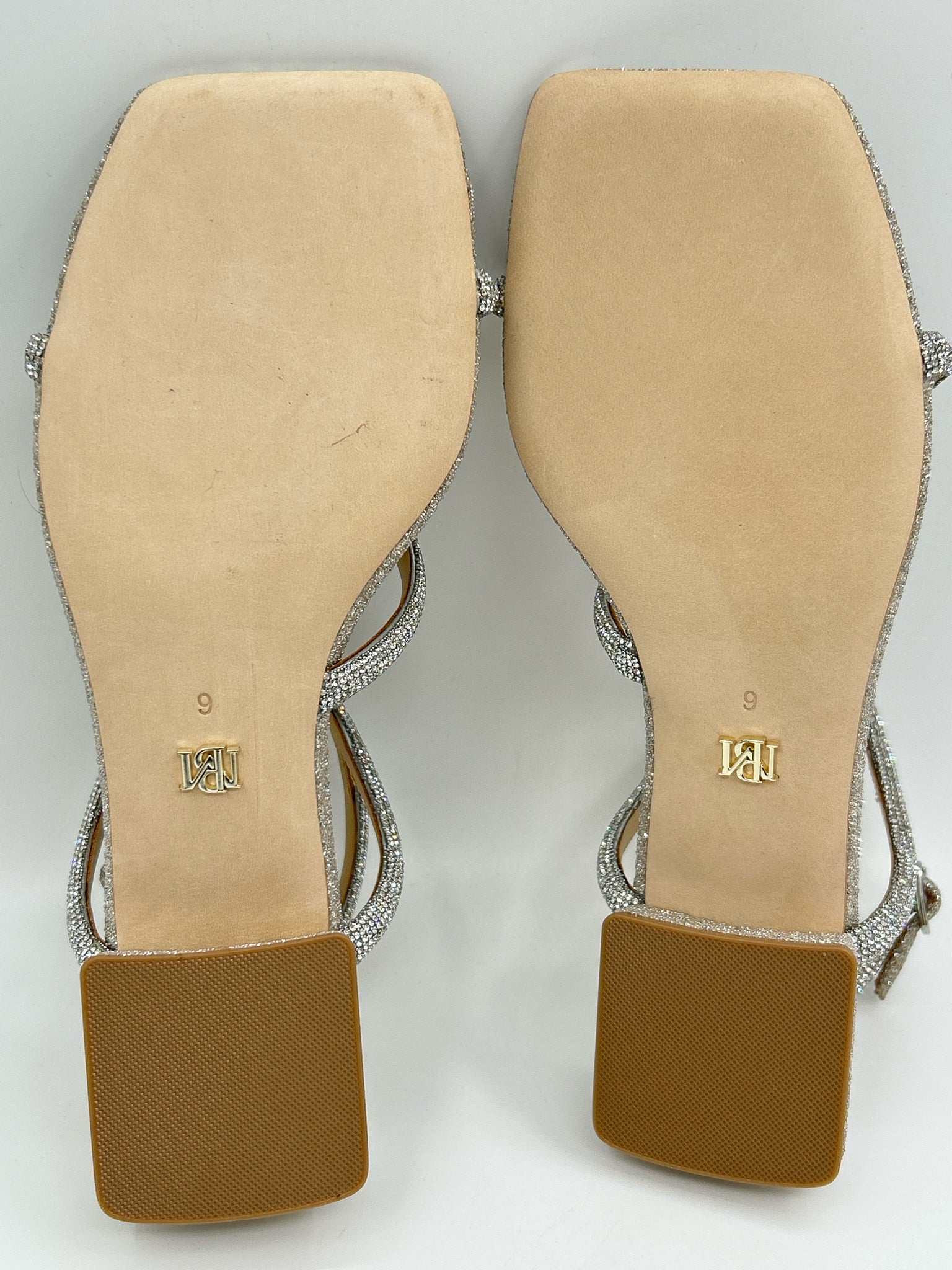 BADGLEY MISCHKA Size 6 Silver Women Sandal