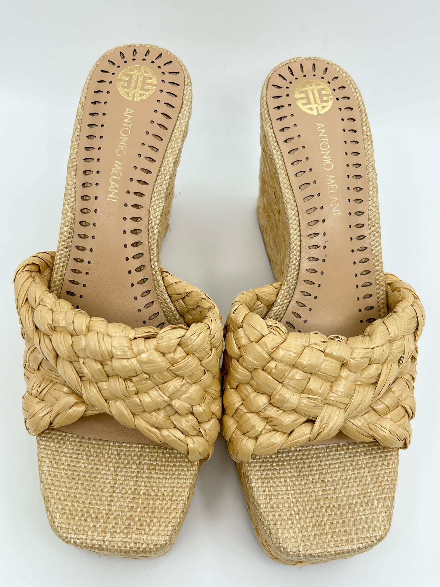 ANTONIO MELANI Size 8M Beige Women Sandal