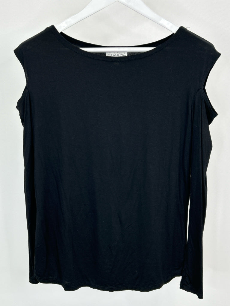 FEEL THE PIECE Women Size XS/S Black Top NWT