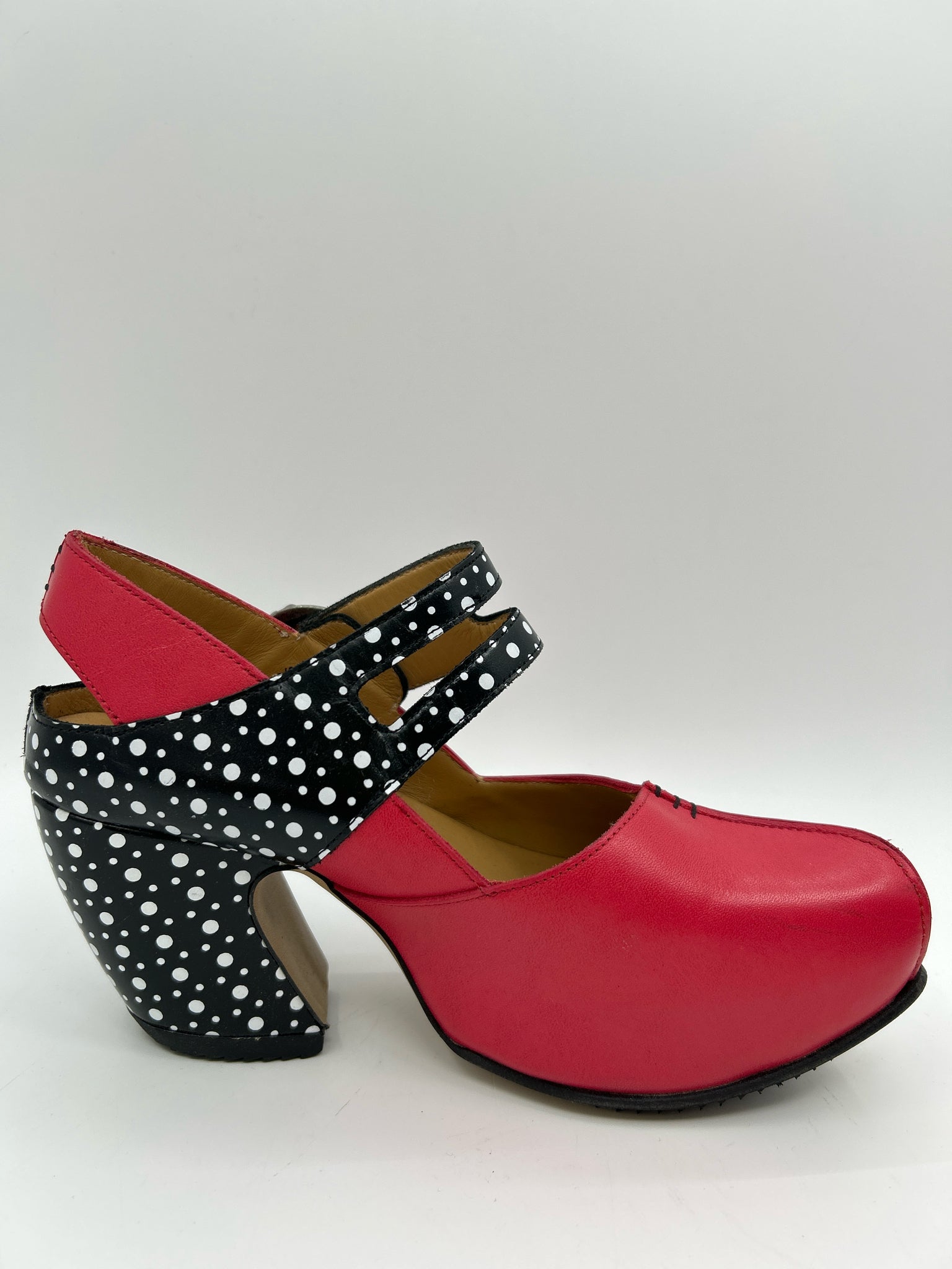 JOHN FLUEVOG Size 6.5 Red & Black Women Pumps