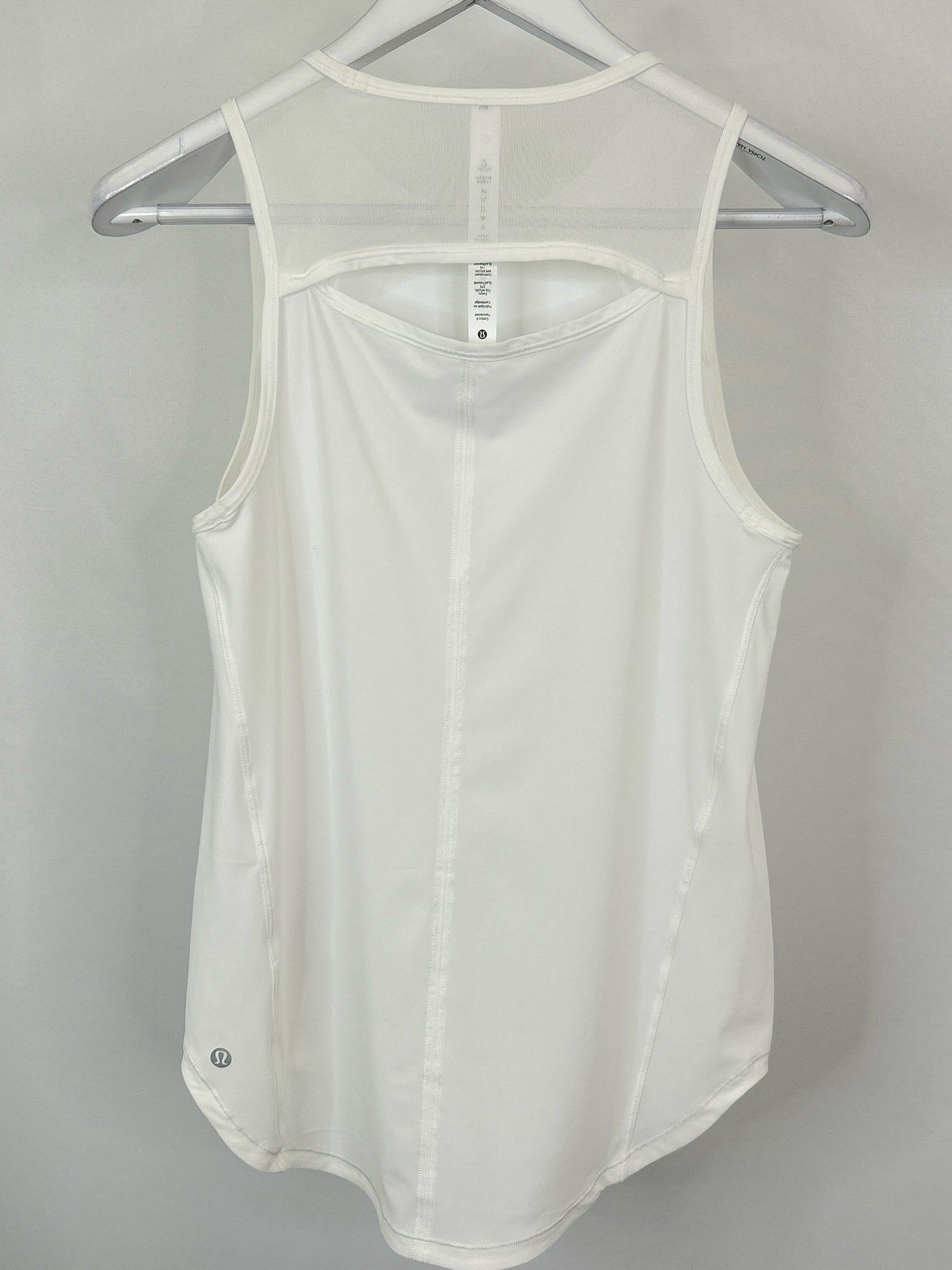 LULULEMON Size 4 White Women Workout Top