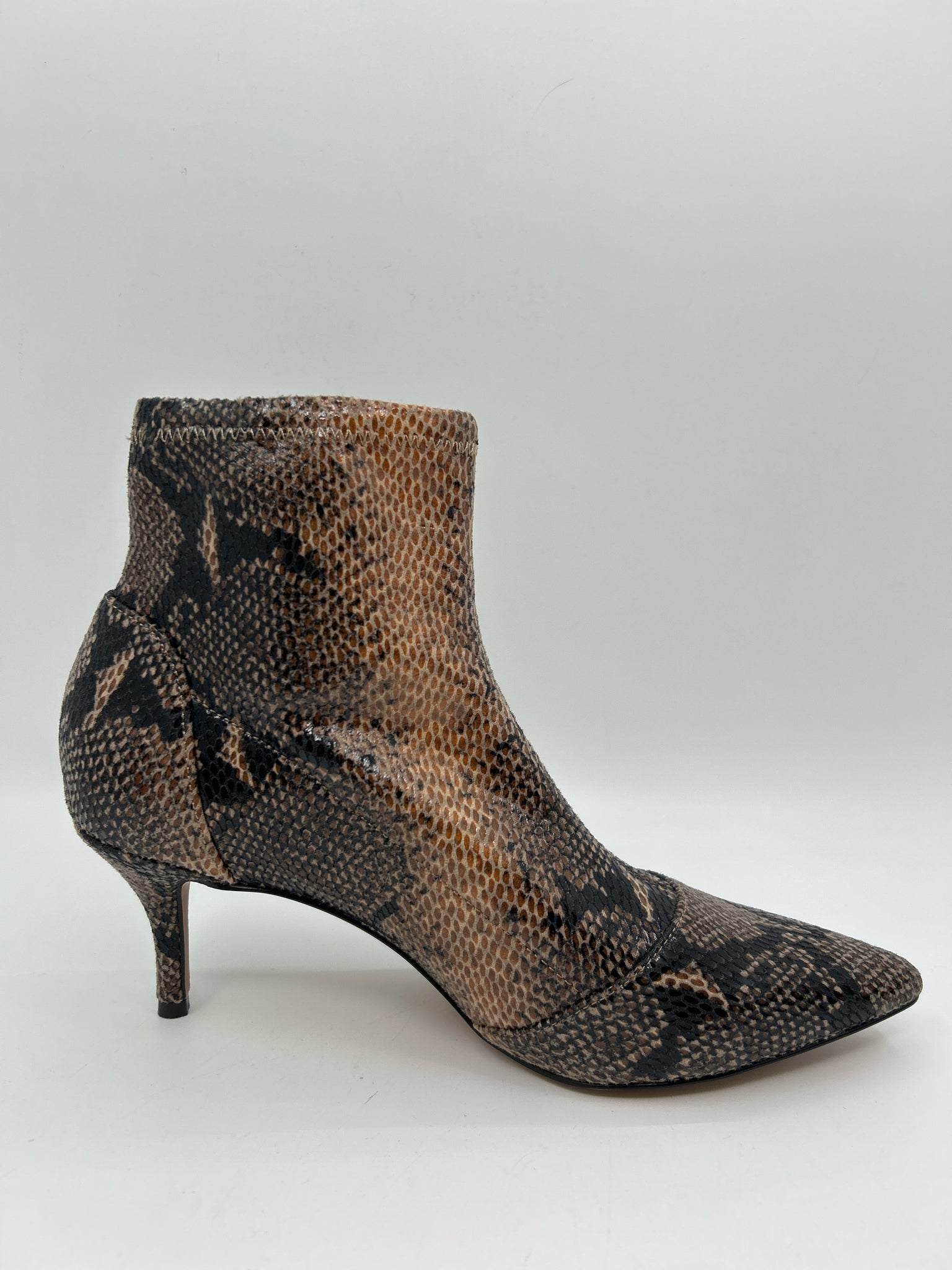 CHARLES DAVID Size 7.5M Brown Print Women Booties