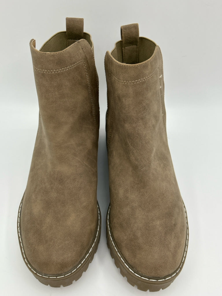 DOLCE VITA Women Size 8 Tan Booties