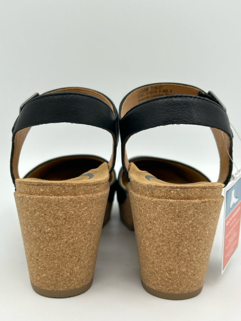 AETREX Size 9/9.5 Black Finley Women's Clogs NIB