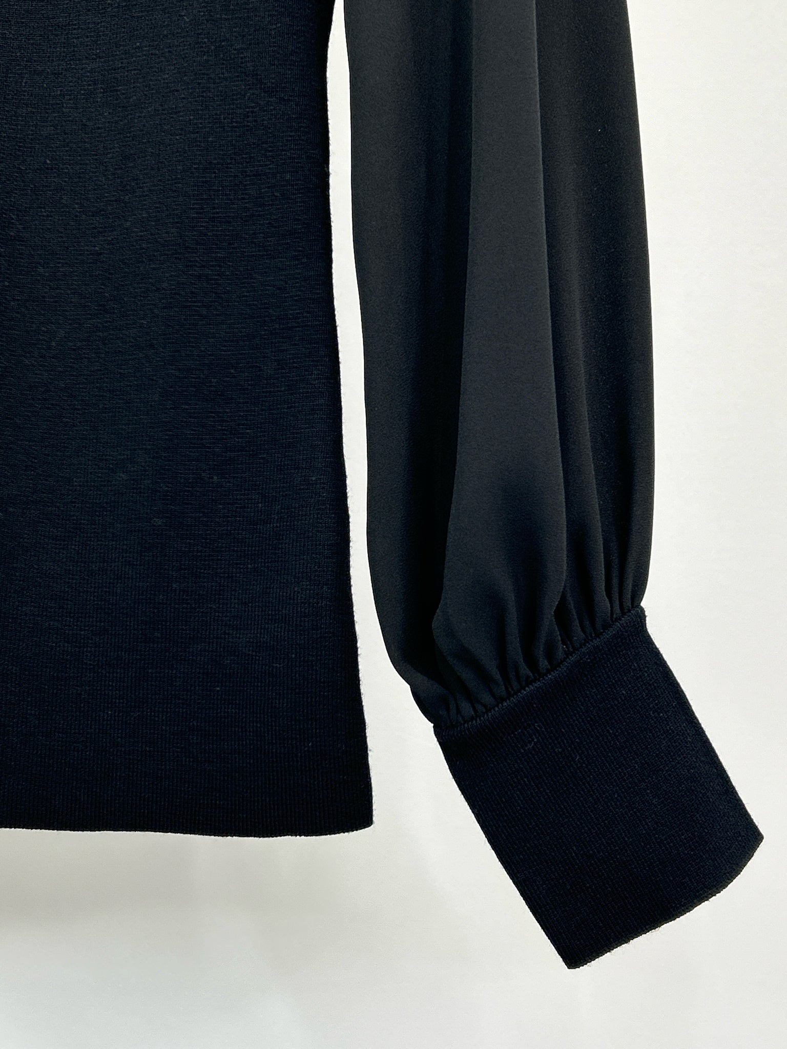 White House Black Market Size S Black Women Sweater