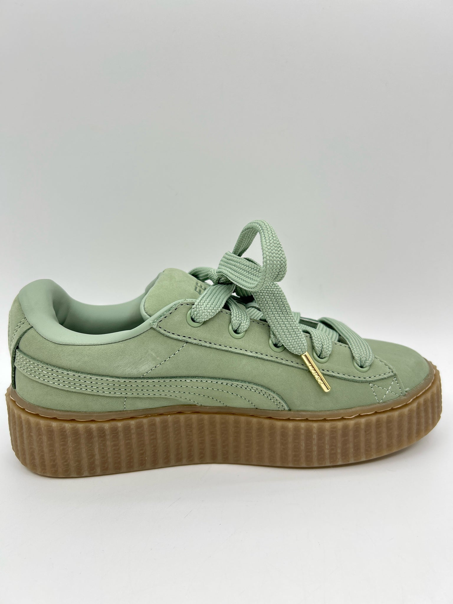 PUMA Size 7 Green Women Sneakers