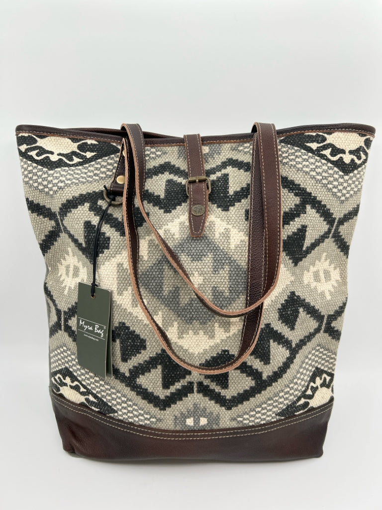 MYRA BAG Grey and white Tote