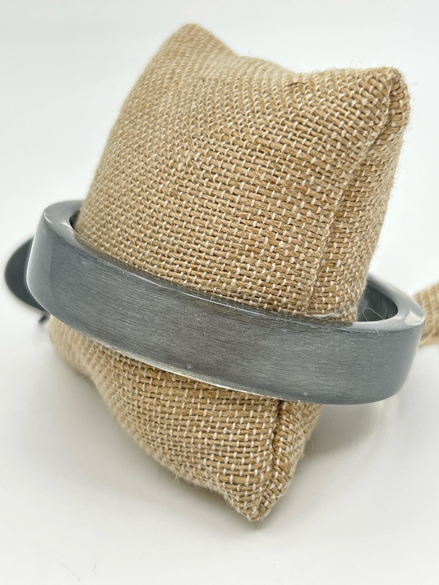 ALEMBIKA Grey Bracelet