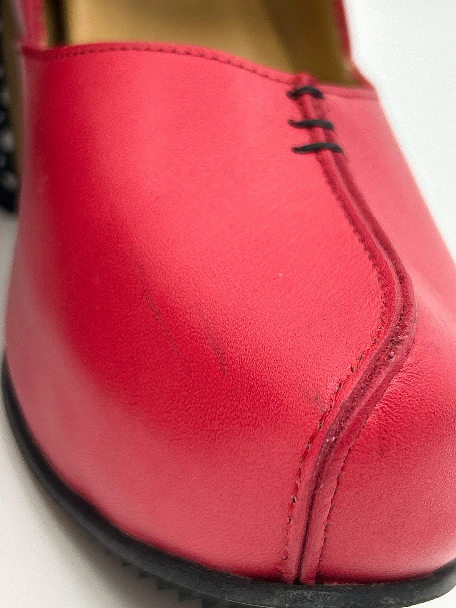 JOHN FLUEVOG Size 6.5 Red & Black Women Pumps