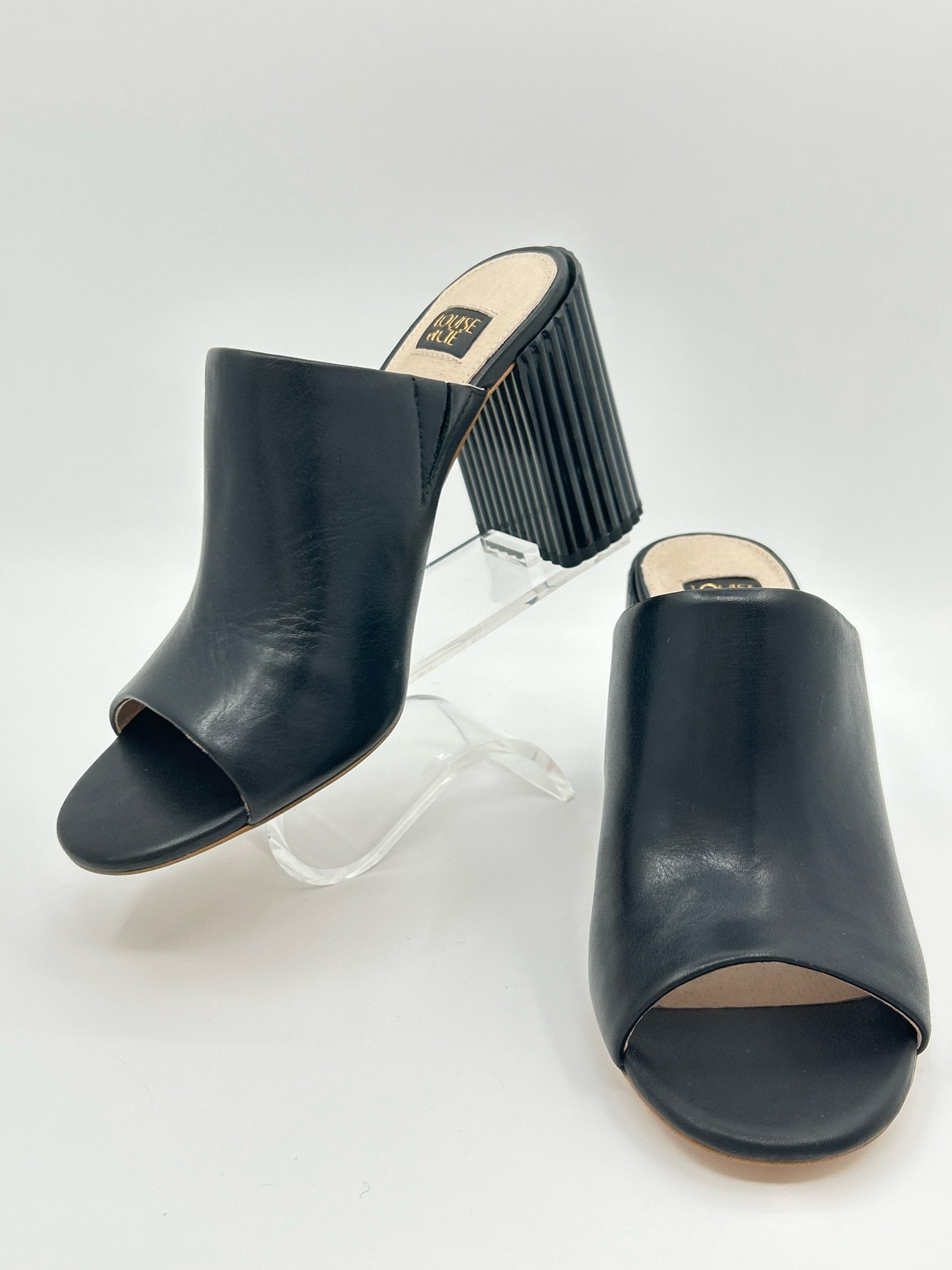 LOUISE ET CIE Size 7M Black Women Shoes