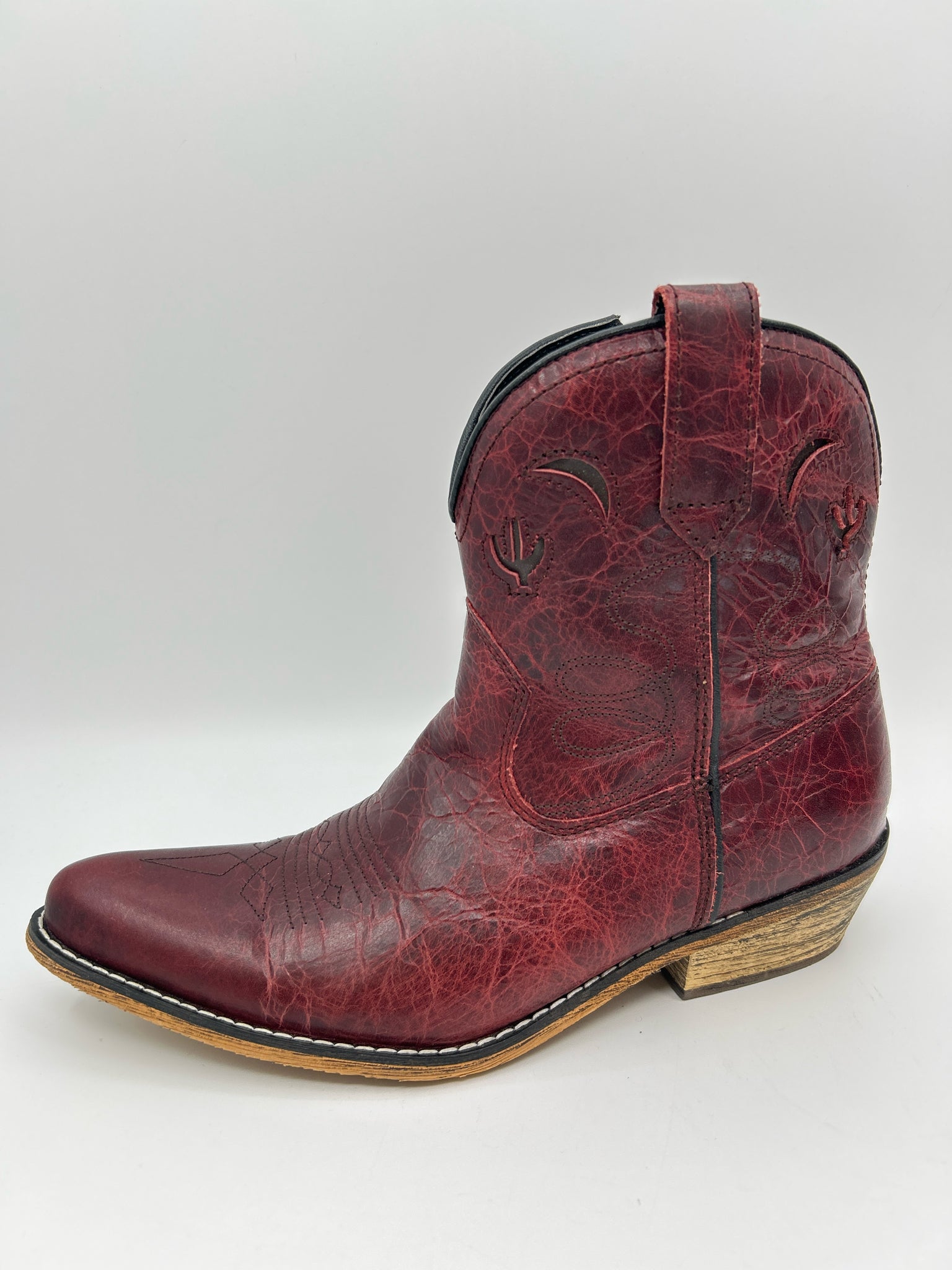 DINGO Size 9M Burgundy Women Boots