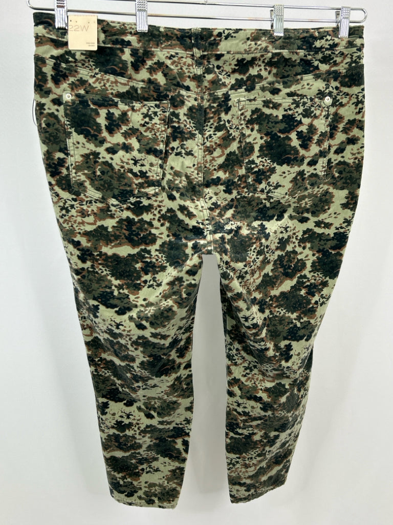 PILCRO Women Size 22W Green Print Pants