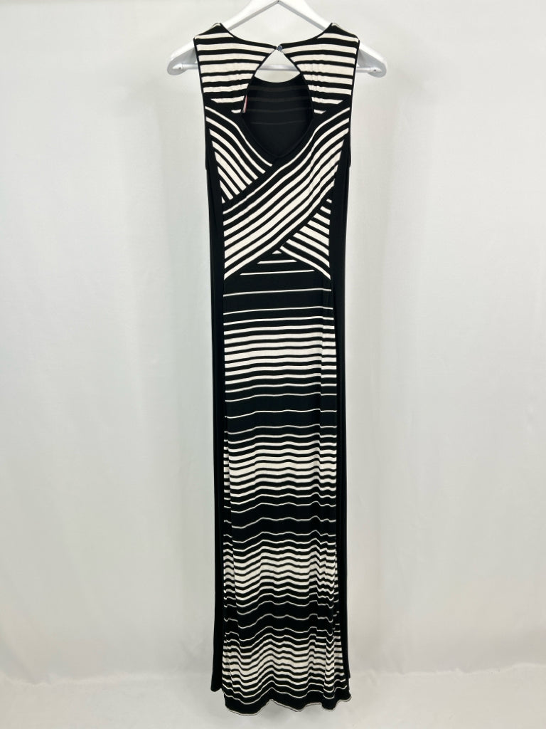 White House Black Market Size S Black Print Women's Dress