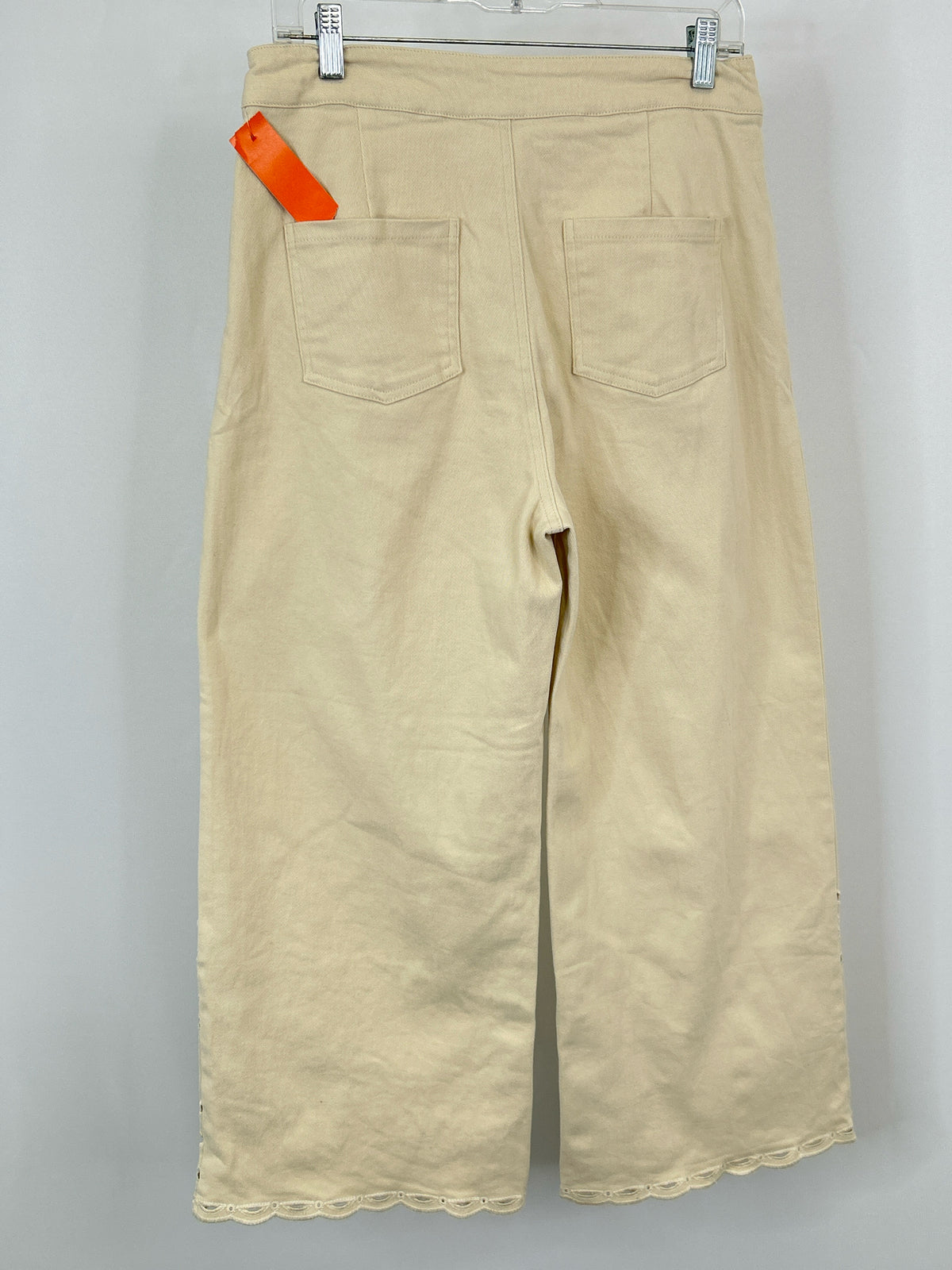 la lavon Size M Cream Women Pants
