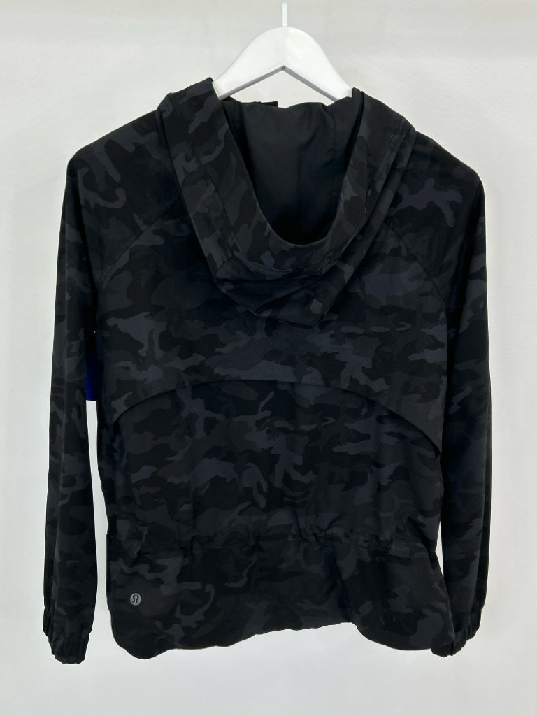 LULULEMON Women Size 6 Grey Camo Pack It Up Jacket