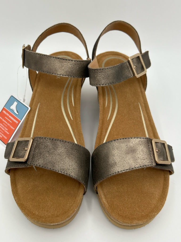 AETREX Size 10.5/11 Bronze Lexa Women's Sandal NIB