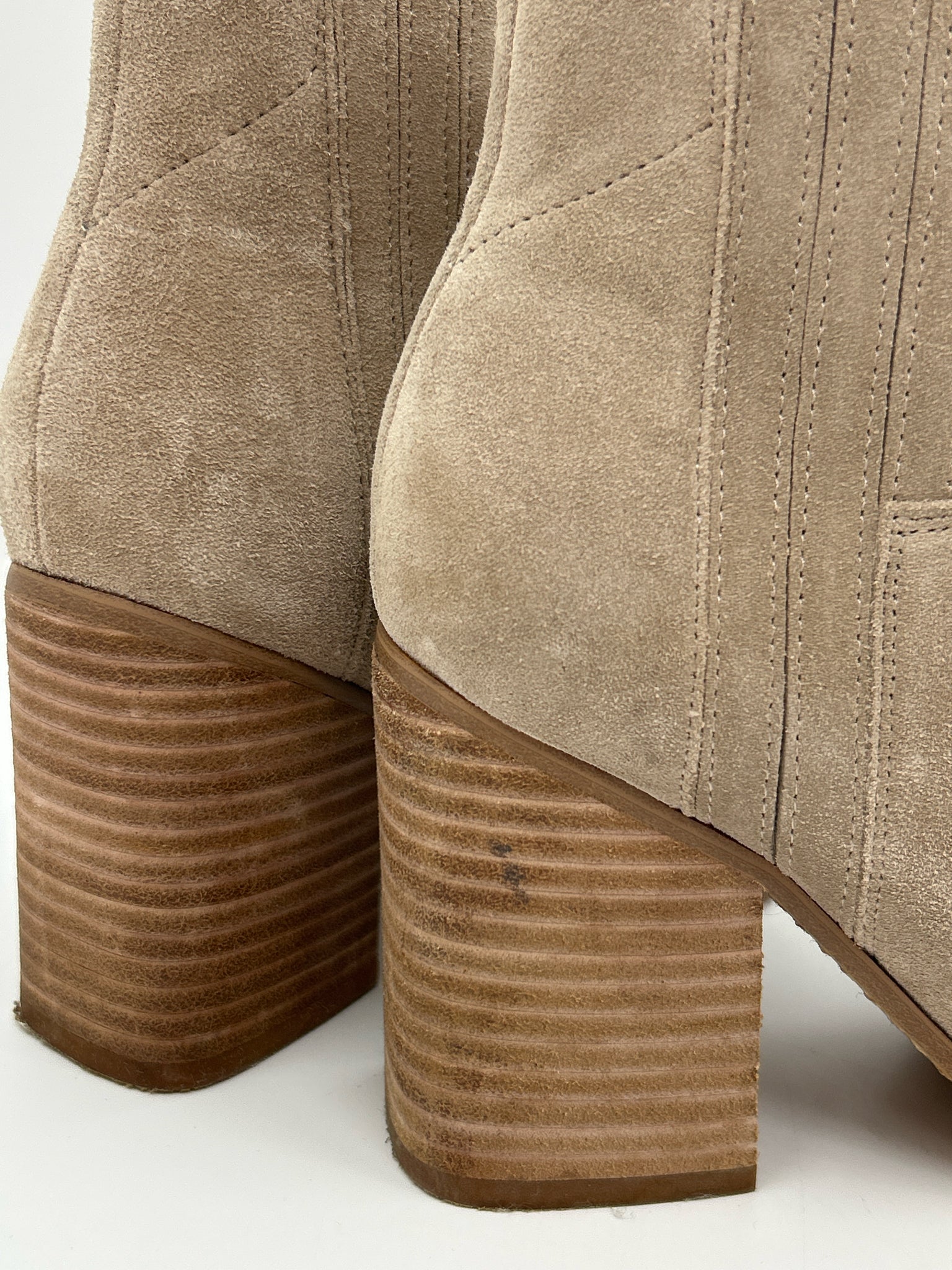MARC FISHER Size 8M Beige Women Booties