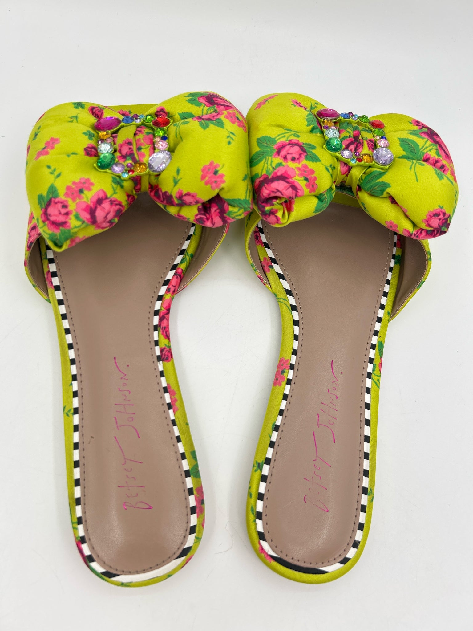 BETSEY JOHNSON Size 8.5M Chartreuse Women Sandal