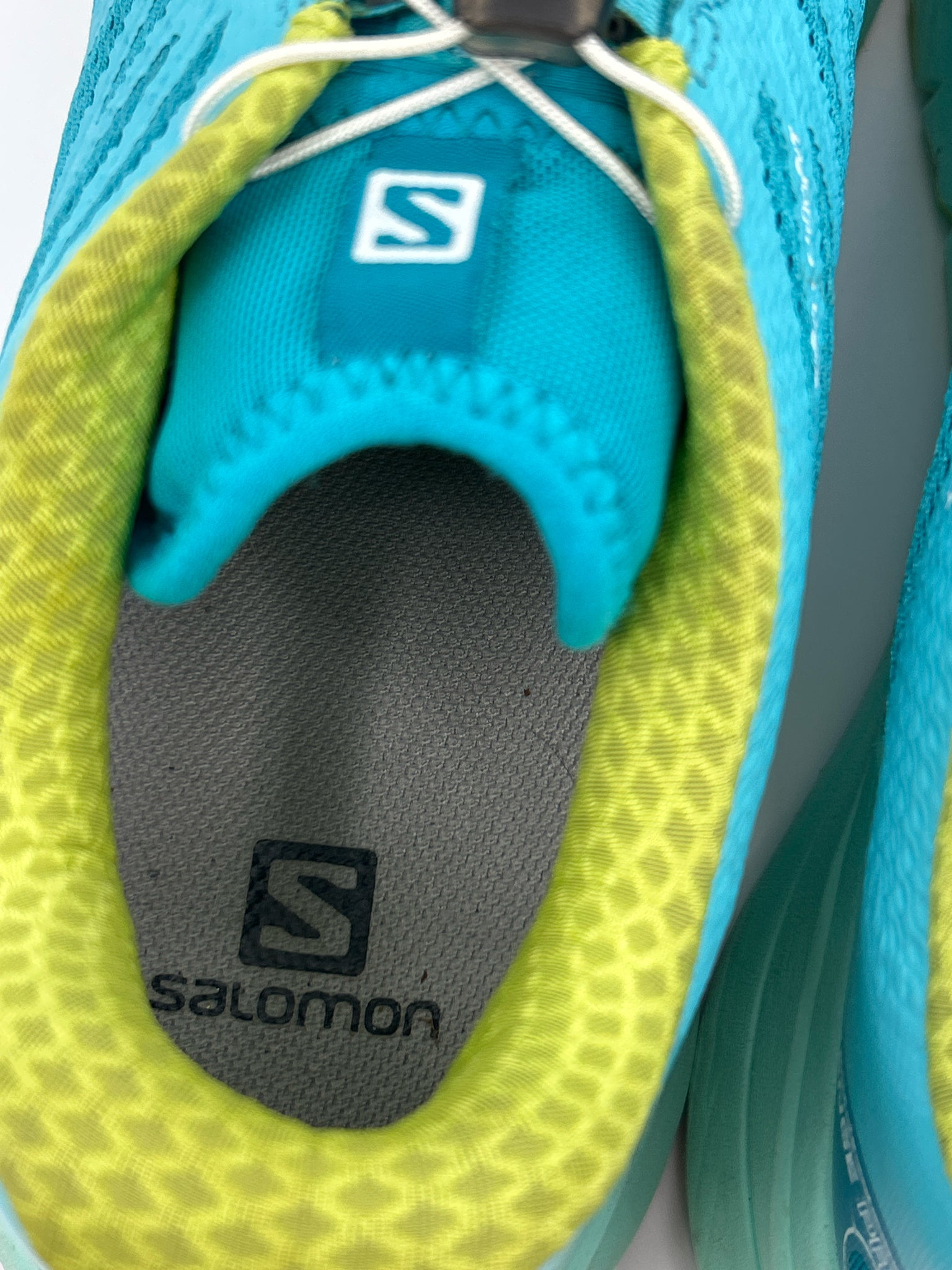 SALOMON Size 10.5 Teal and Yellow Women Sneakers