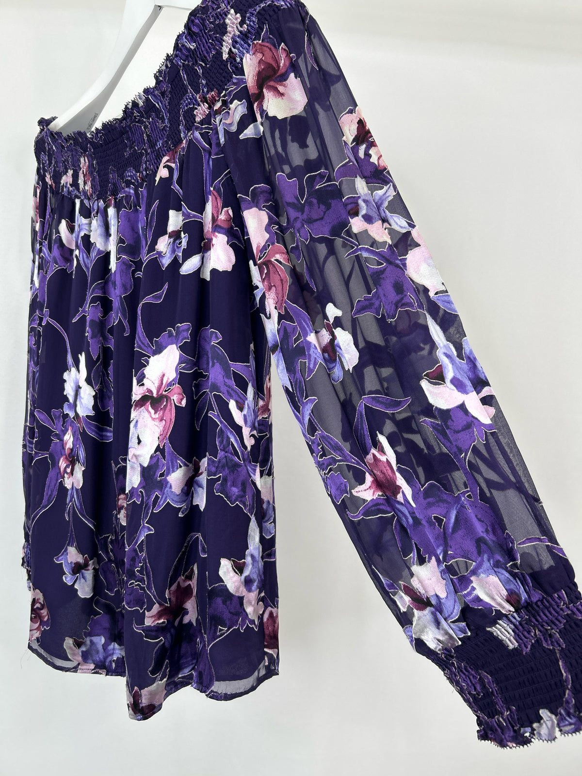 White House Black Market NWT Size L PURPLE FLORAL Women Top