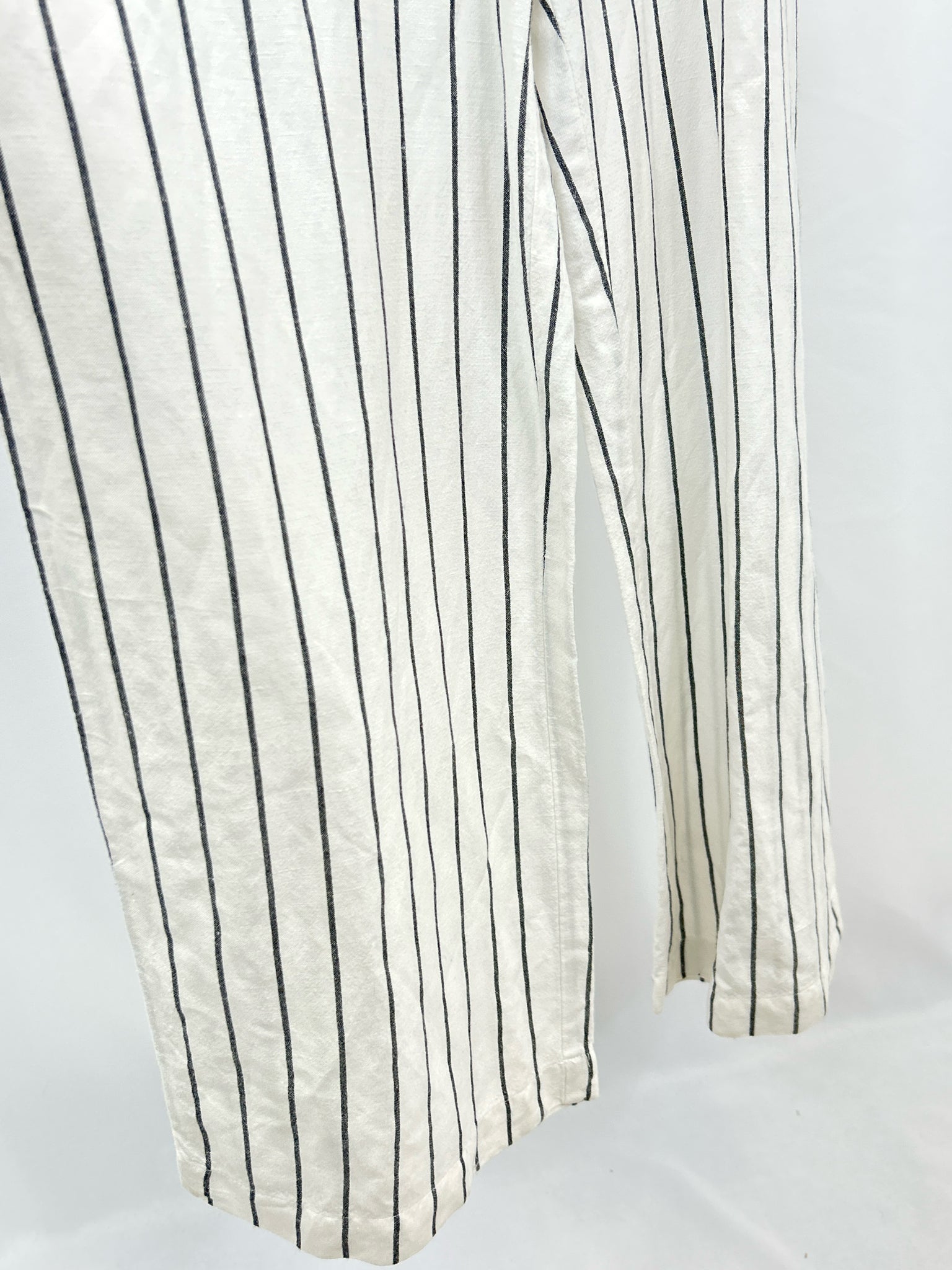 LOFT BEACH Size M White Striped Women Jumpsuit
