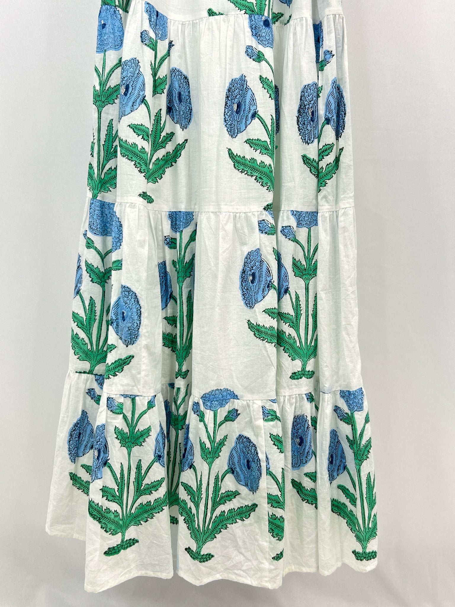 BEAU & RO Size M White Floral Women Dress