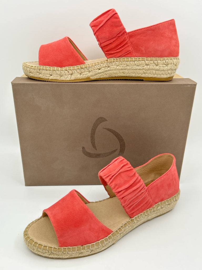 KANNA Size 38 salmon Sandal