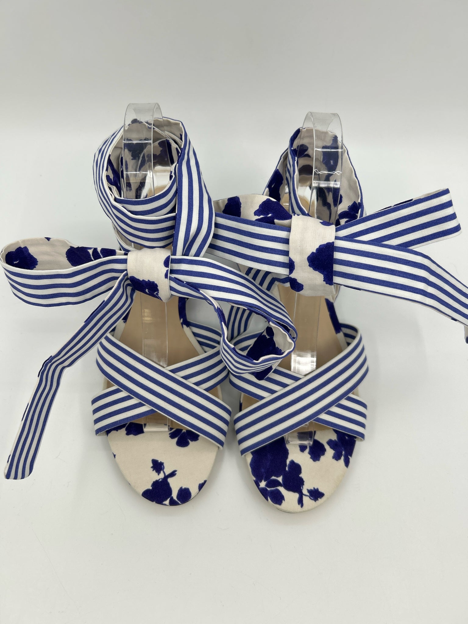 CABI Size 8.5 Blue and Ivory Women's Sandal