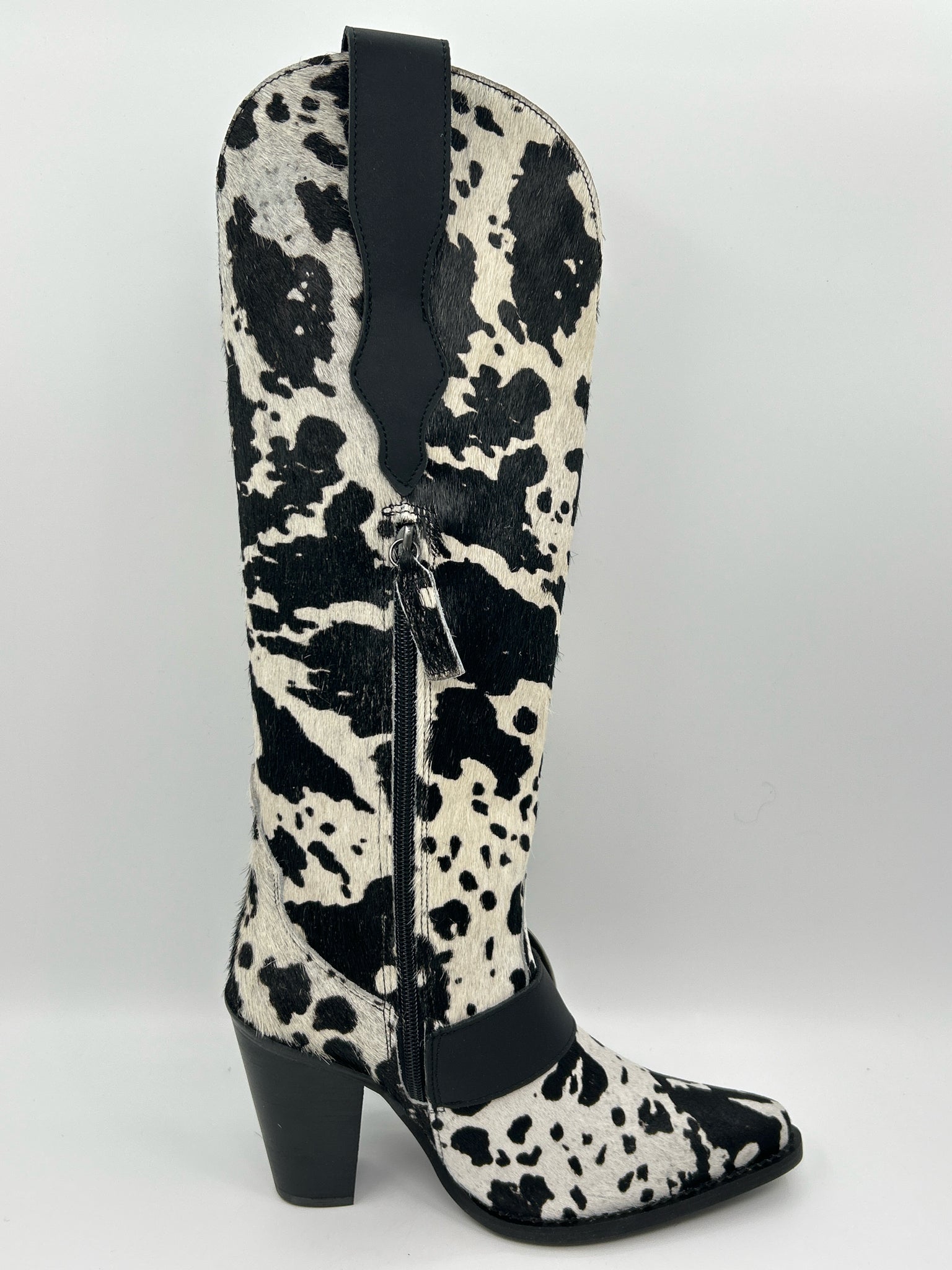 DINGO Size 7.5M Black and White Women Boots