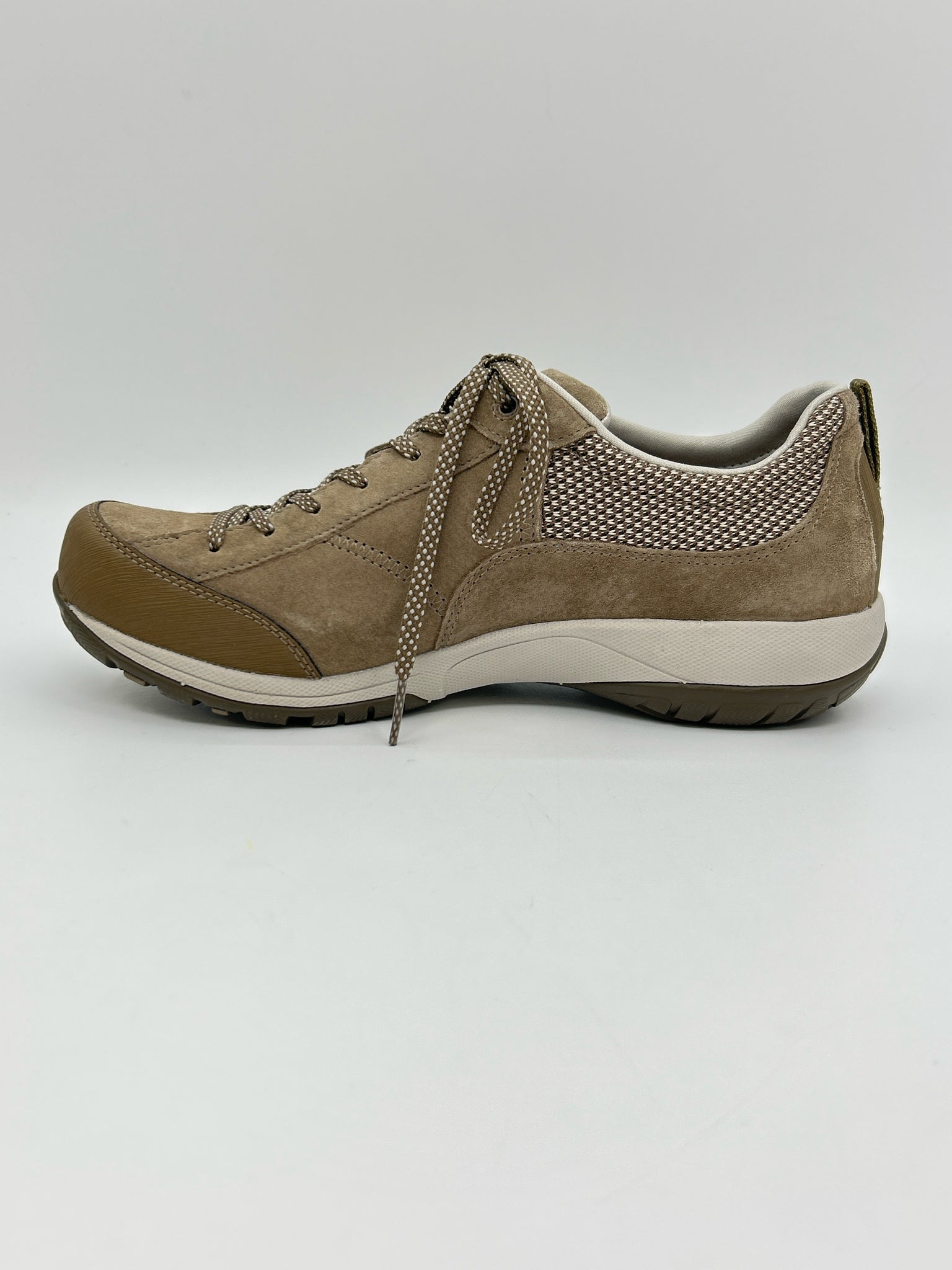 DANSKO Size 40 Taupe Women Sneakers