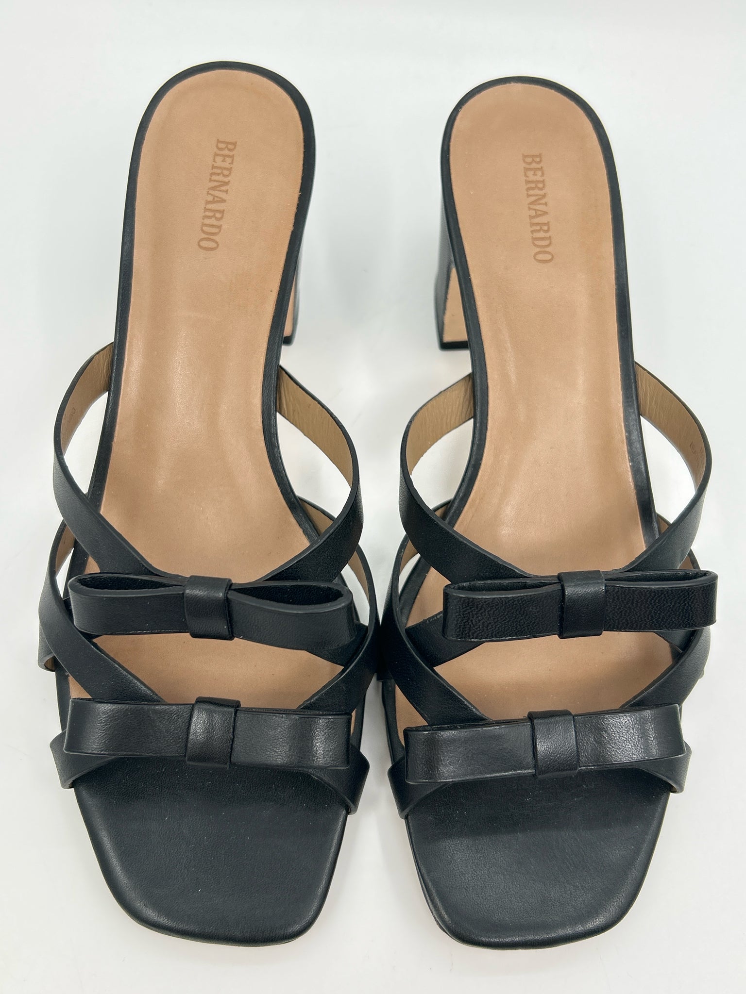 BERNARDO Size 8.5 Black Women Sandal