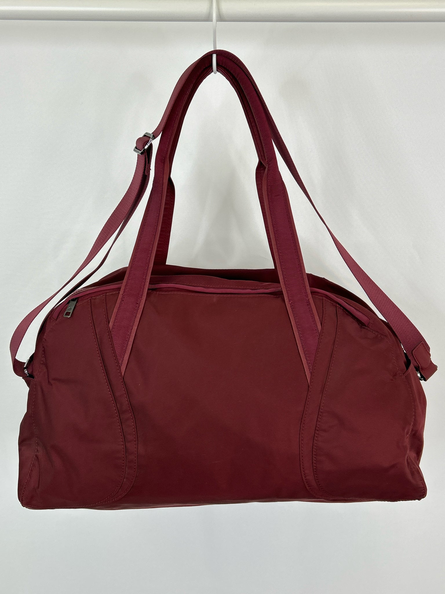 LULULEMON Burgundy Luggage