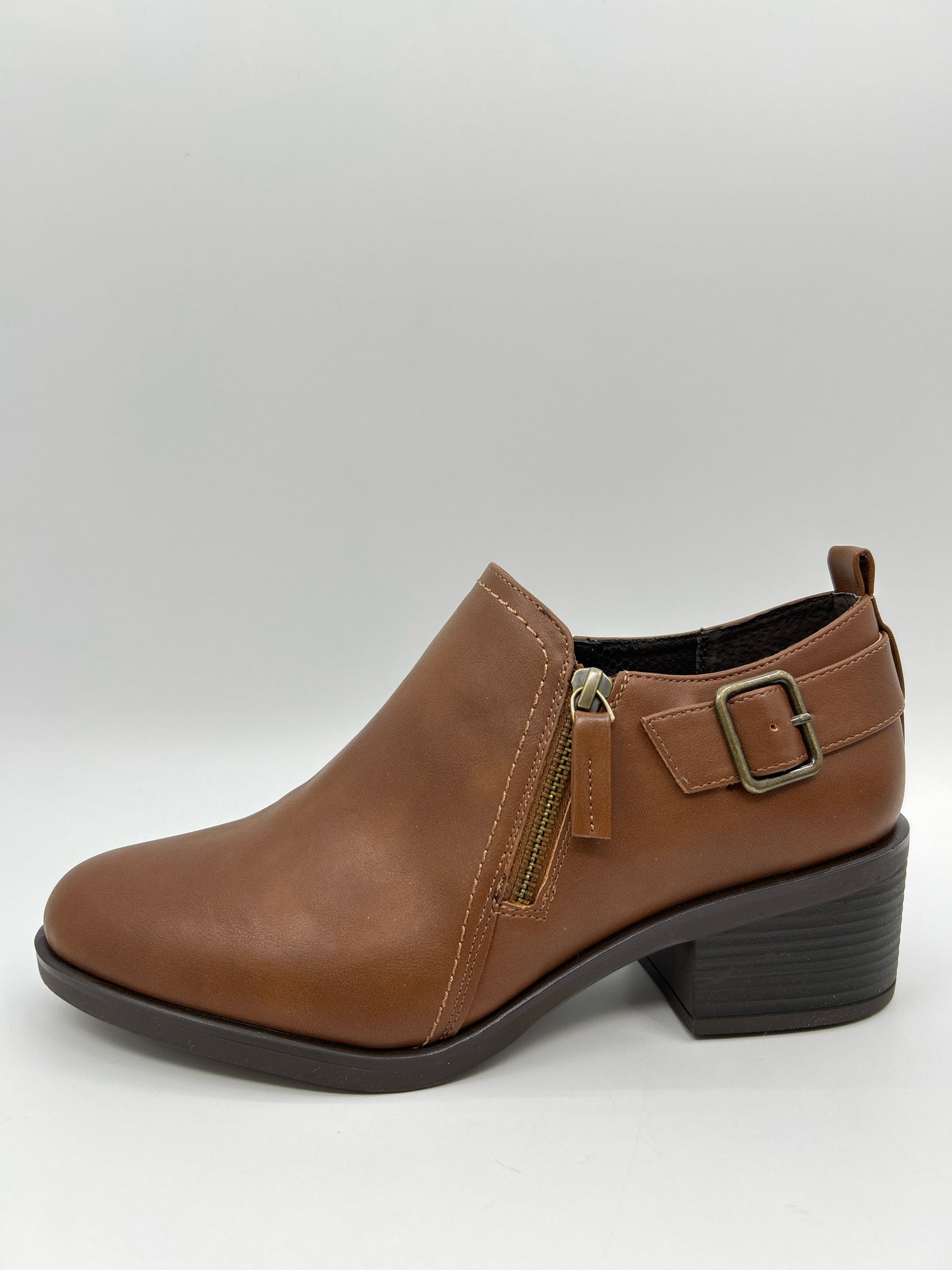 WHITE MOUNTAIN Size 9W CHESTNUT Women's Booties