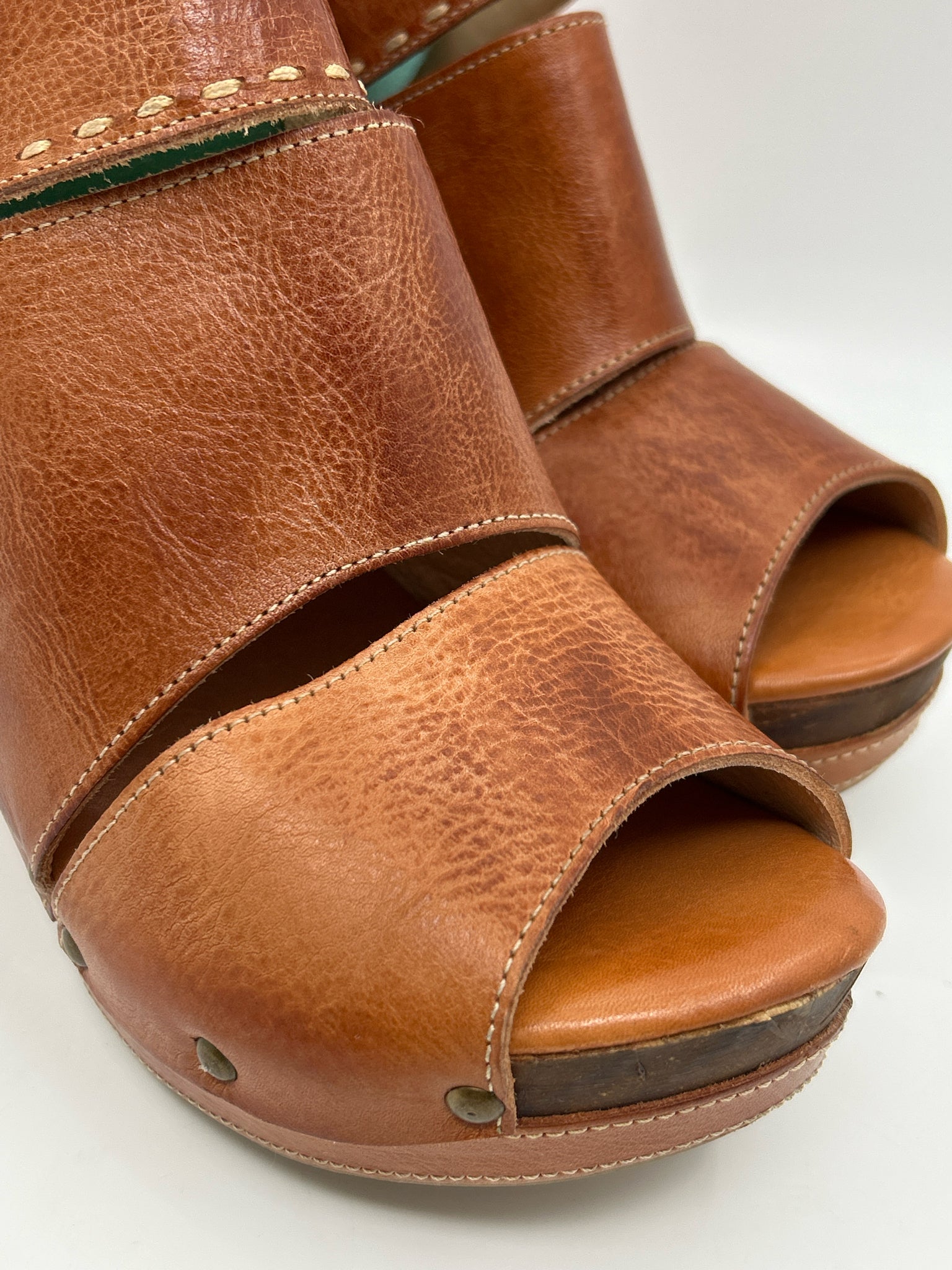 BED STU Size 11 COGNAC Women Sandal
