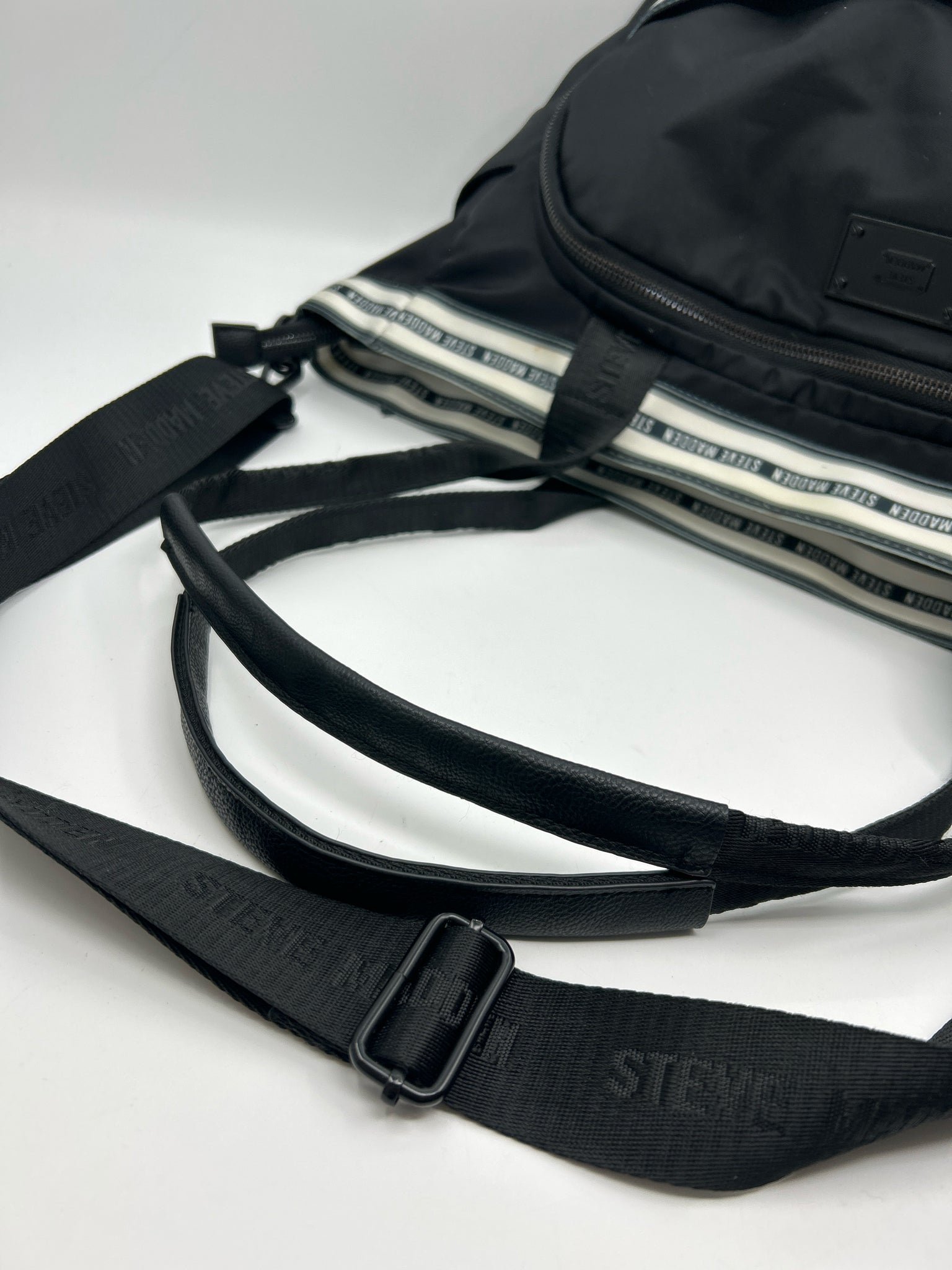 STEVE MADDEN Black Luggage