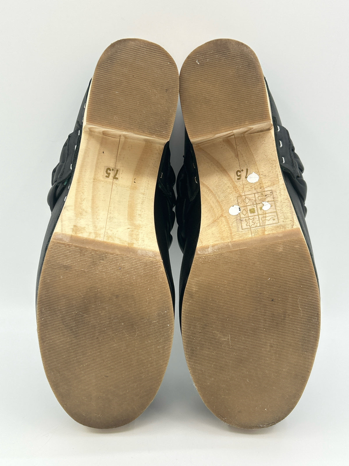 DOLCE VITA Size 7.5 Black Women Clogs